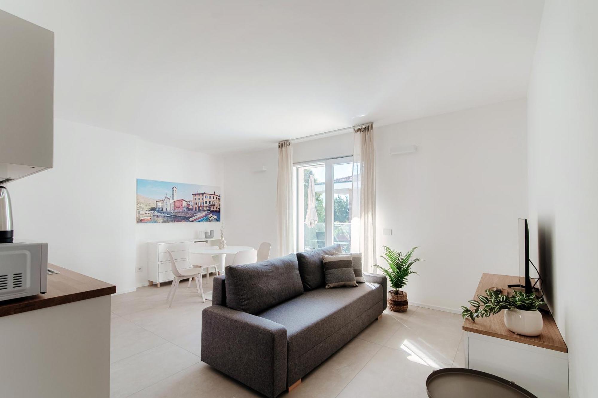 Lario Suite Apartments By Quokka 360 - With Parking Next To Como City Exterior photo