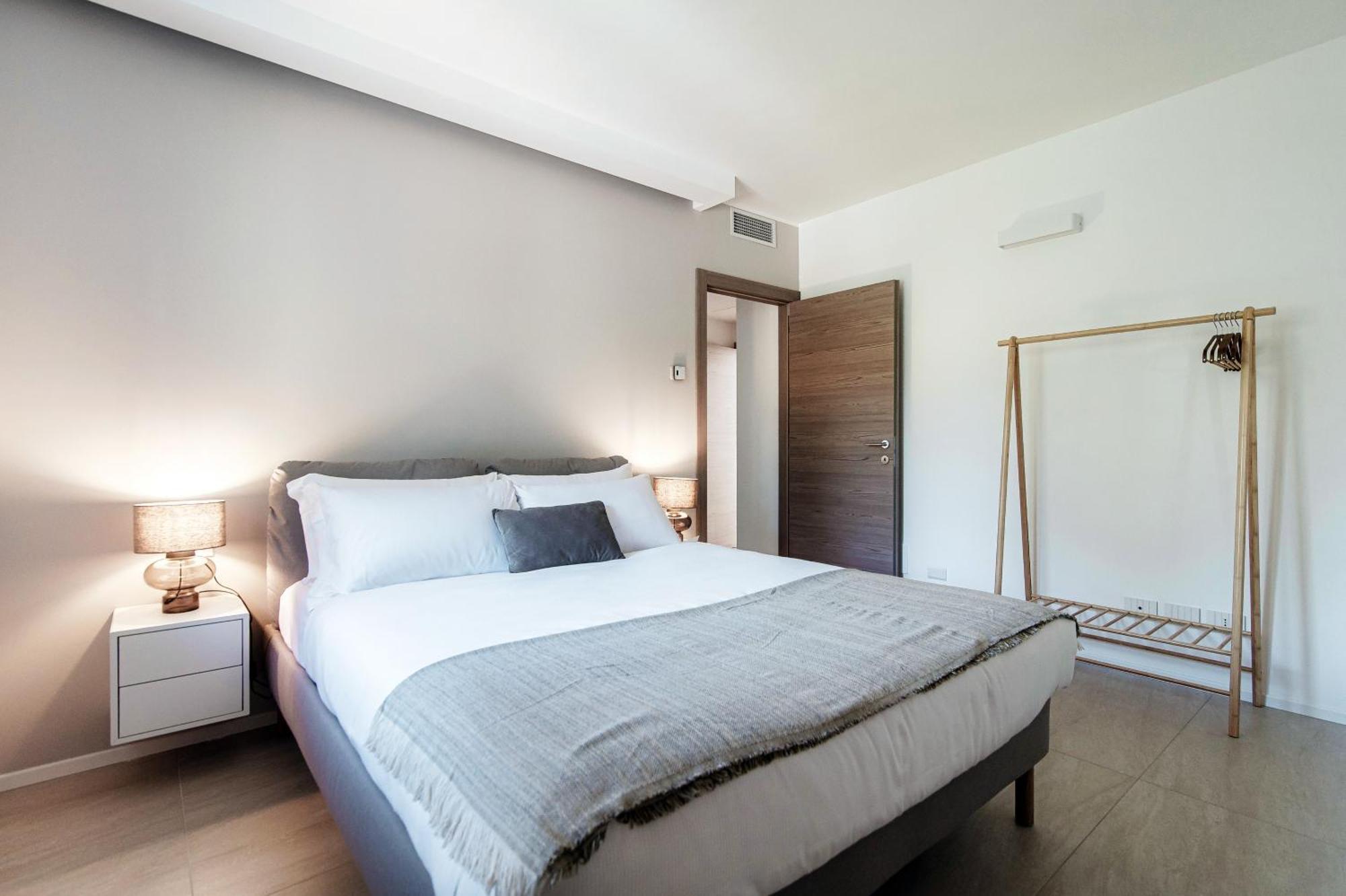 Lario Suite Apartments By Quokka 360 - With Parking Next To Como City Exterior photo
