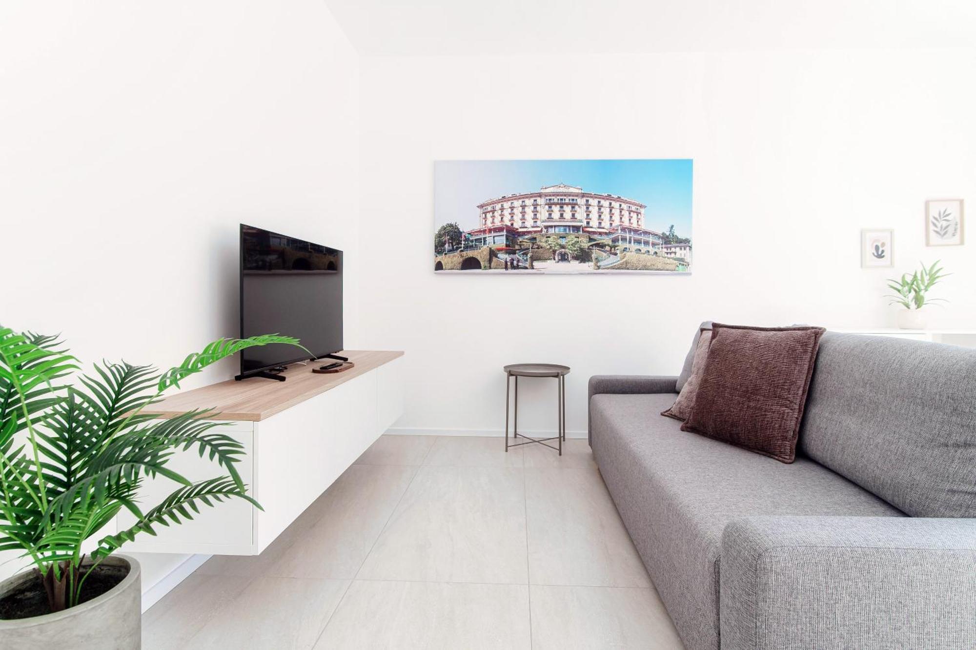 Lario Suite Apartments By Quokka 360 - With Parking Next To Como City Exterior photo